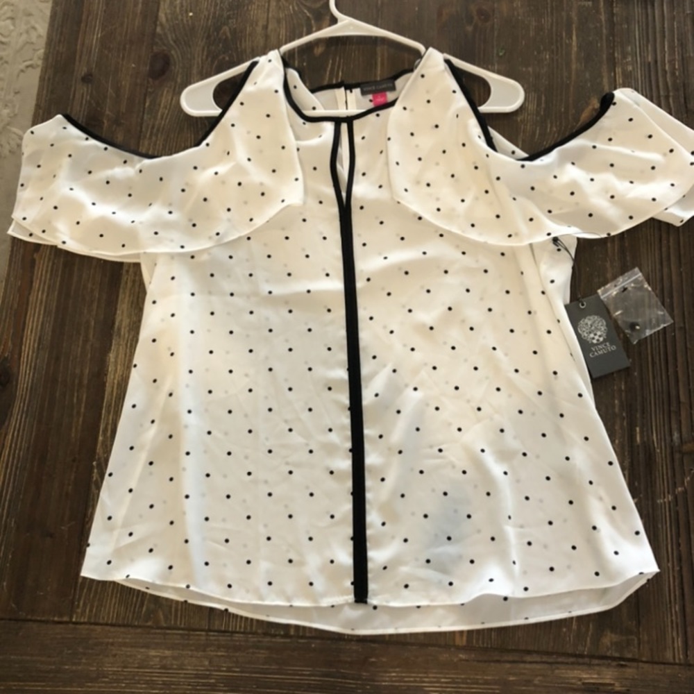 Vince Camuto open shoulders blouse